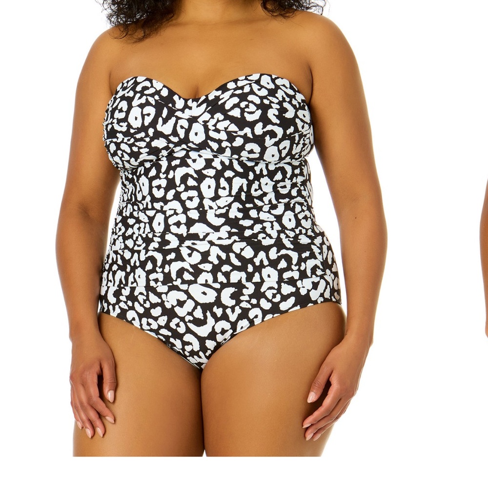 Anne Cole Plus Size Crossover Bandeau Ruched One Piece Swimsuit Black/White 22W